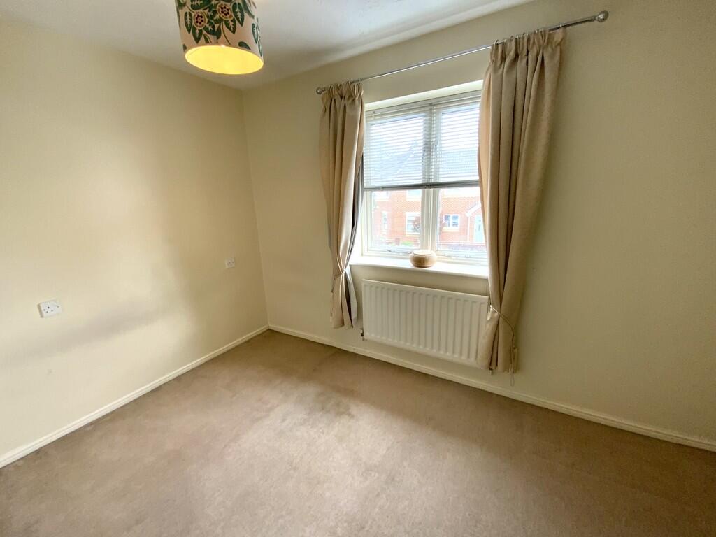 29 Chatterton bed...