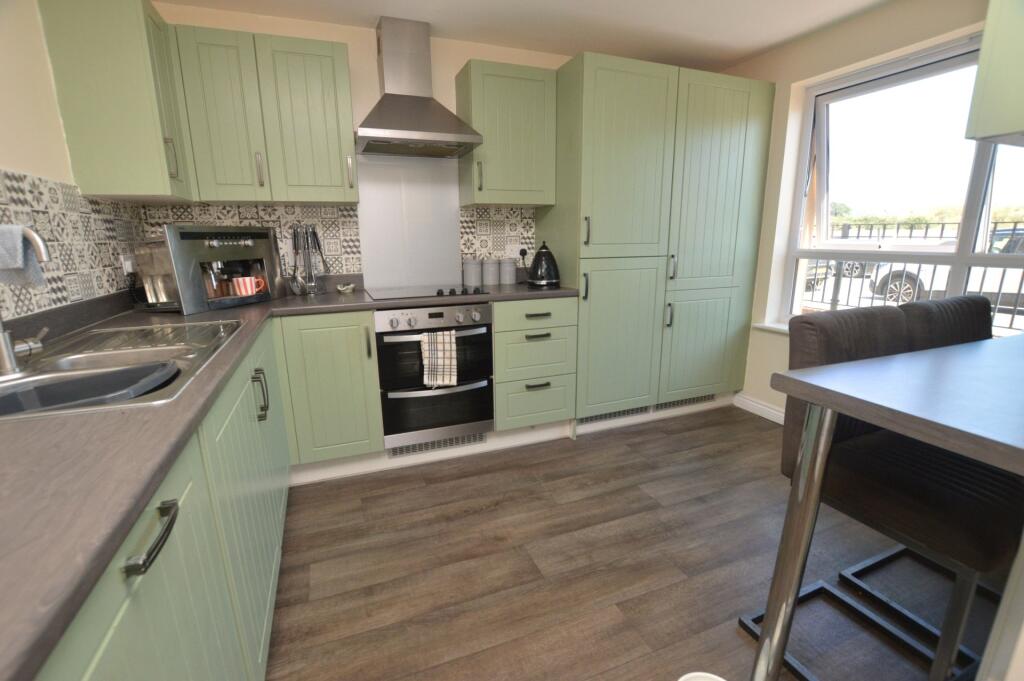 Kitchen/B'Fast Room