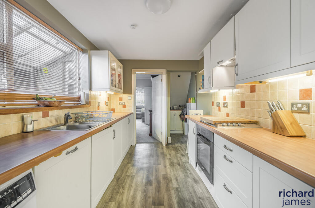 50dbb697-f7d7-4d7...