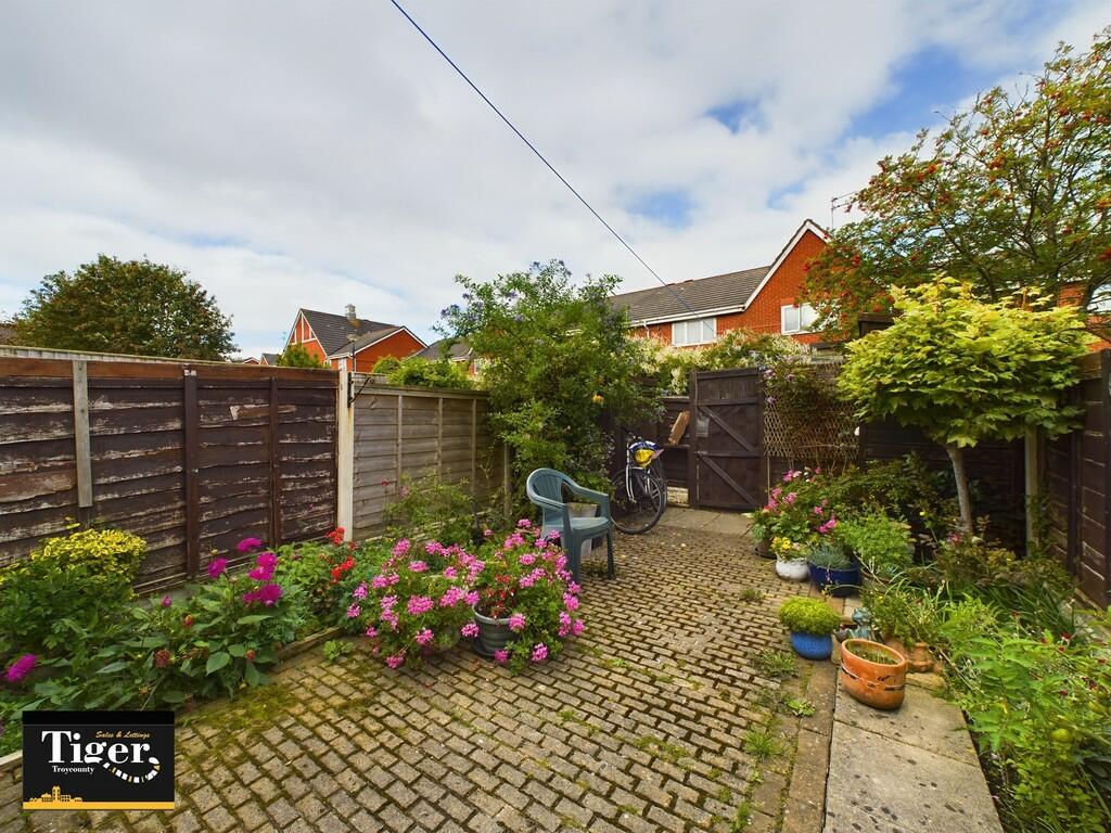 CAM02176G0-PR0338...