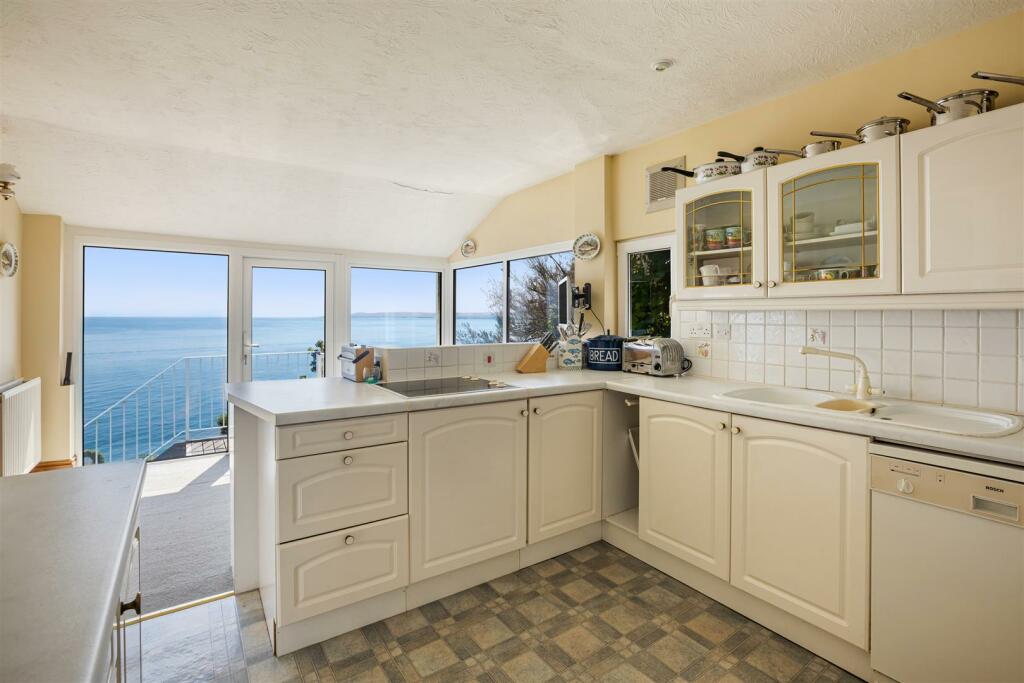 A20 - Briar Cottage Overseas Estate - 230517.jpg