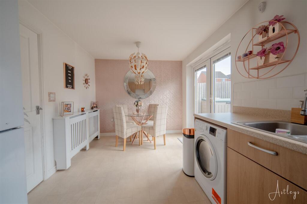 Kitchen/Dining Room