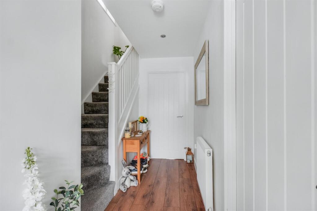 Entrance Hall_2.jpeg