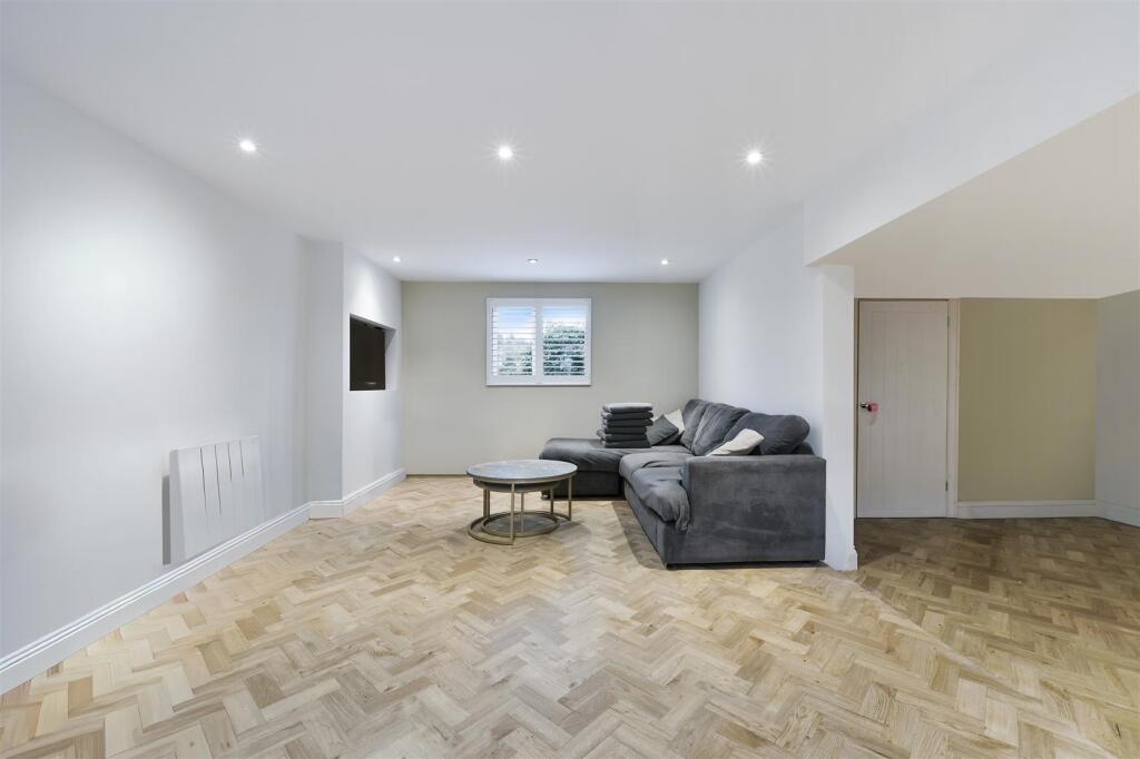 ST ANDREWS ROAD, 219 (36).jpg