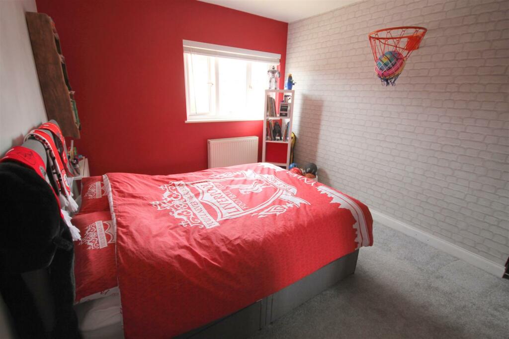 WR Bedroom 1i.JPG
