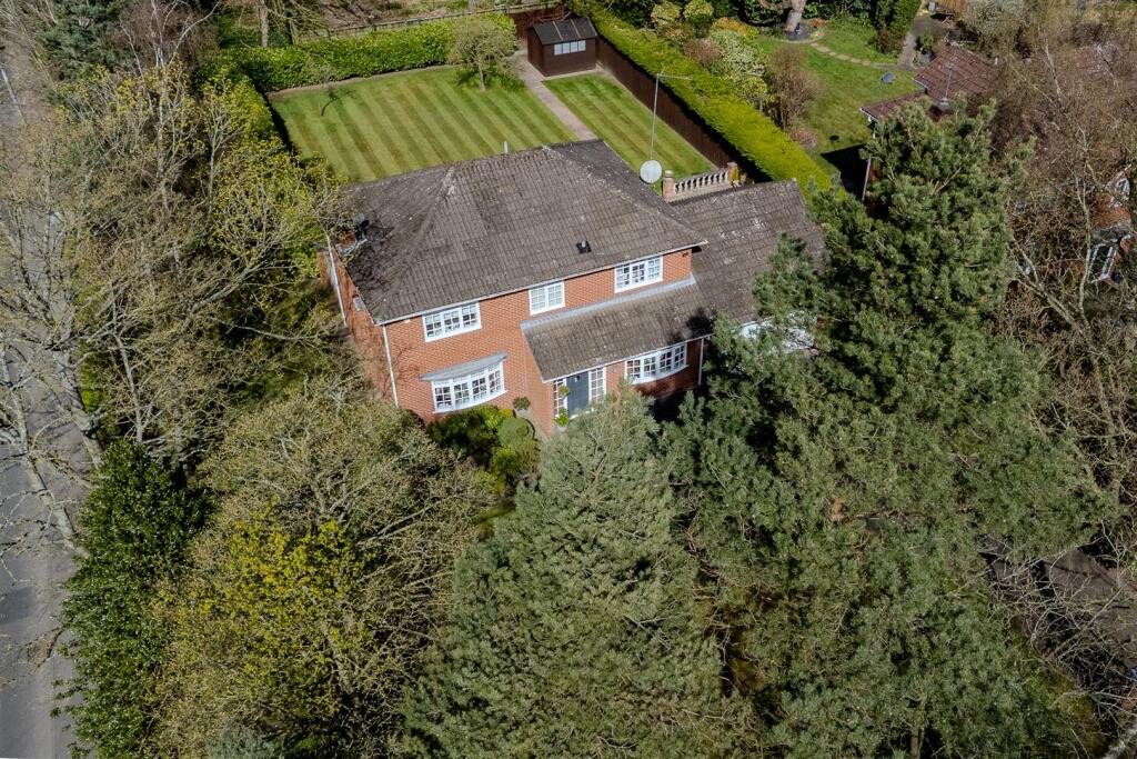 76 Ordsall Park Road Retford Drone Front Left.jpg