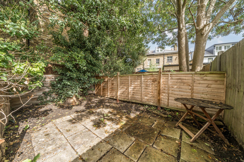 1347520-4-68b843f...