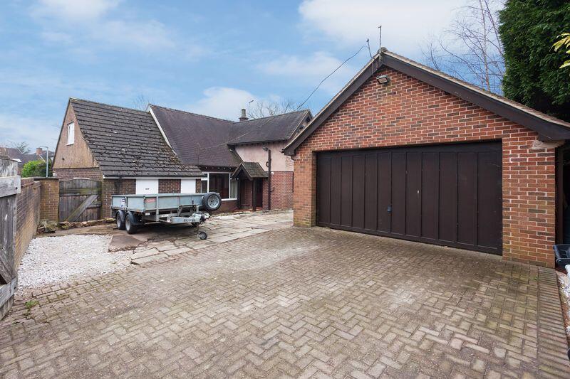 DETACHED GARAGE