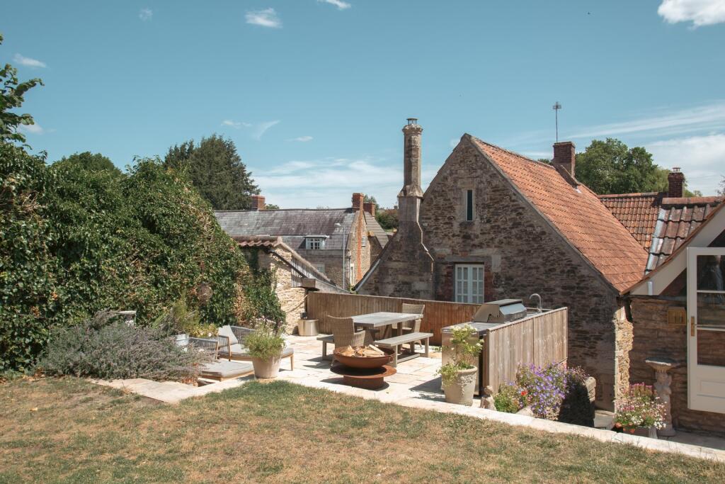 297568 - Re-edits_3 Bath Road, Beckington_Inigo...