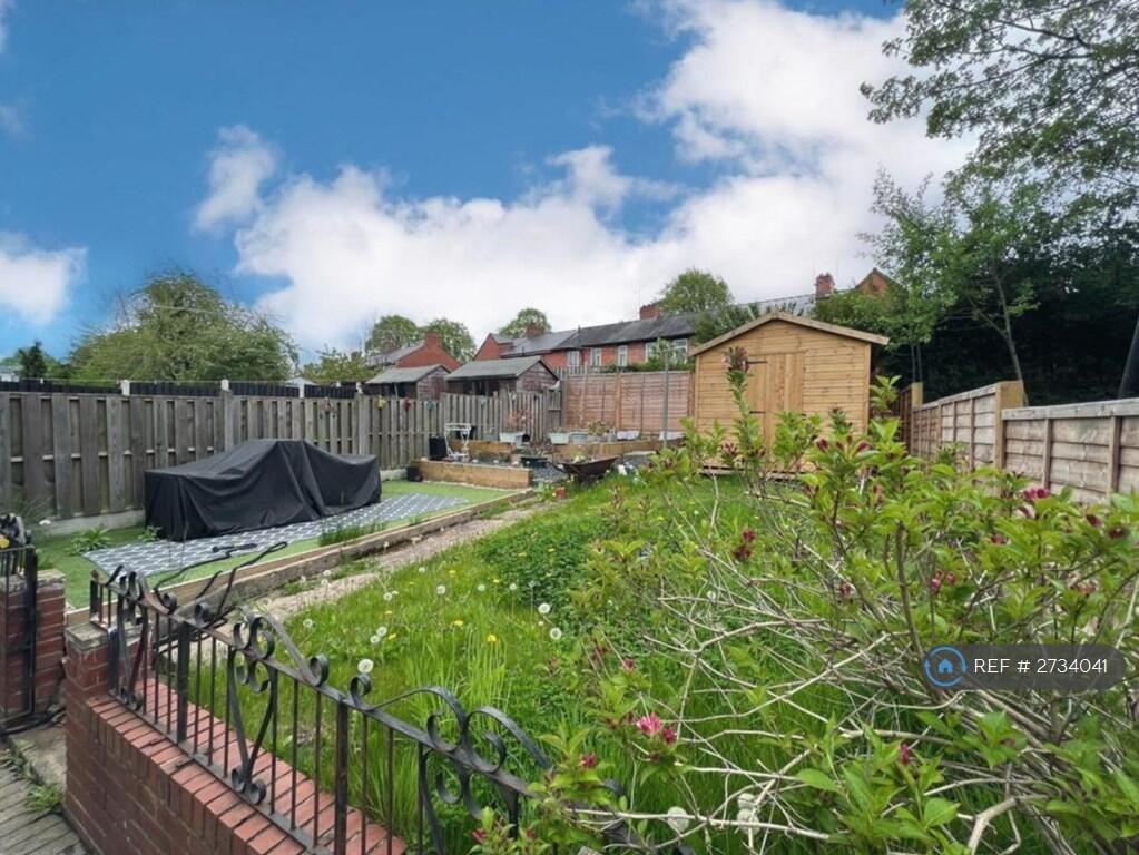 Spacious Garden