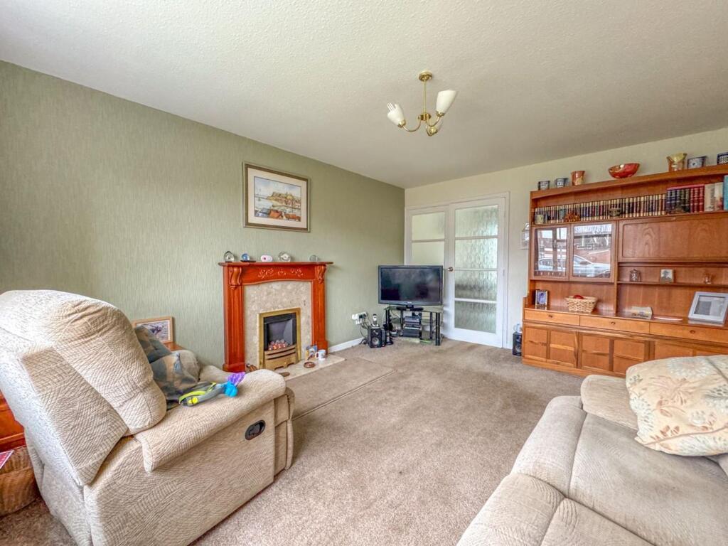 Oxford Close - Image-13.jpg