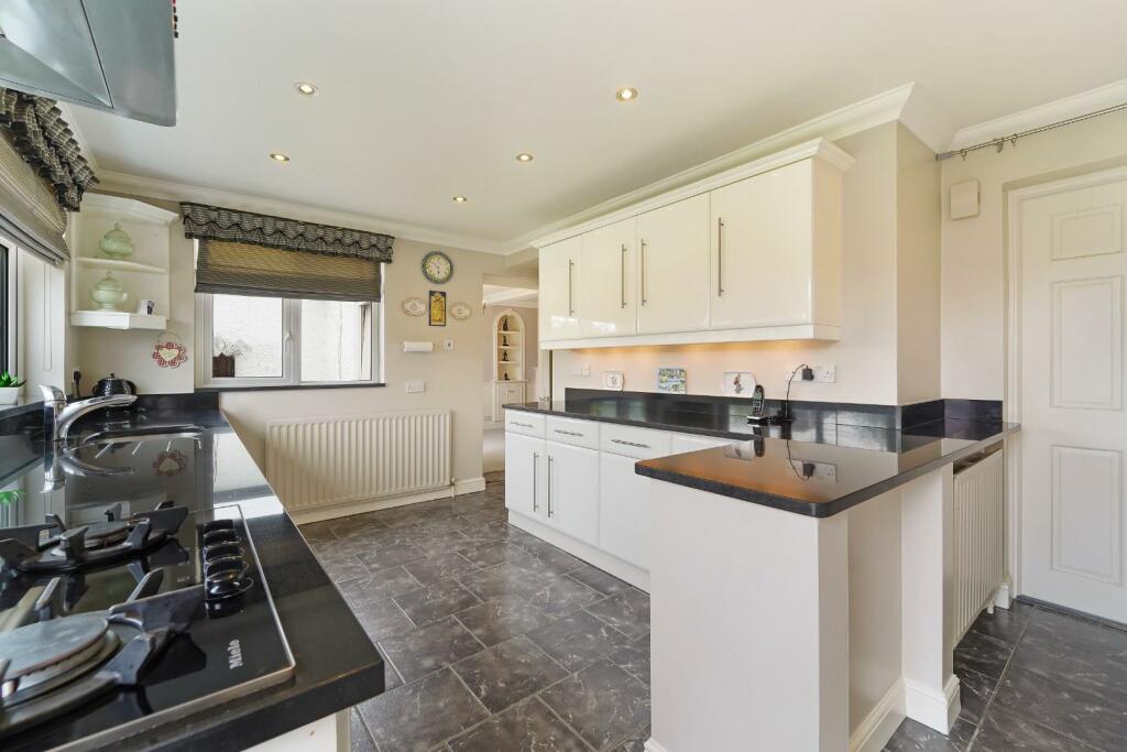 FIRSWOOD AVENUE (7).jpg