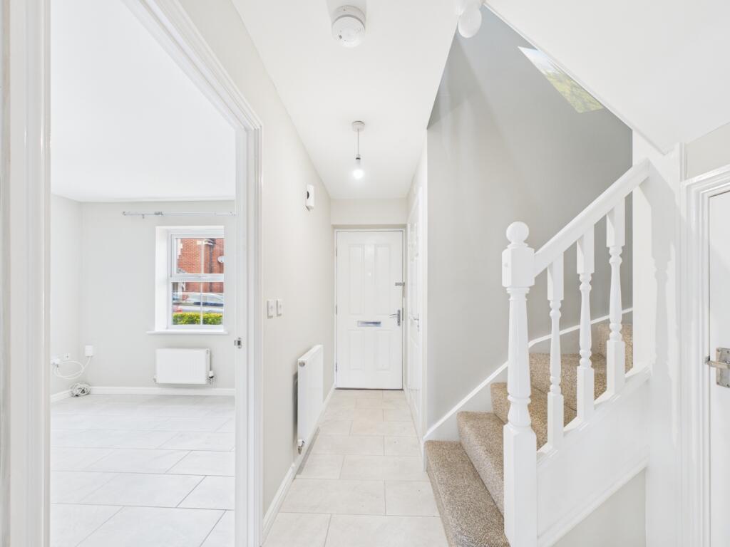 CAM05203G0-PR0037-STILL003