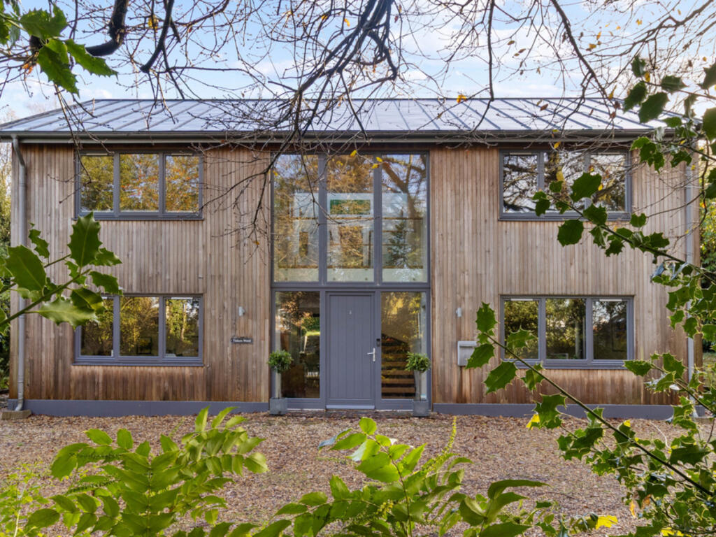 Plantation Road, Liss, GU33