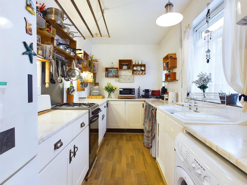 CAM03162G0-PR0187-STILL007