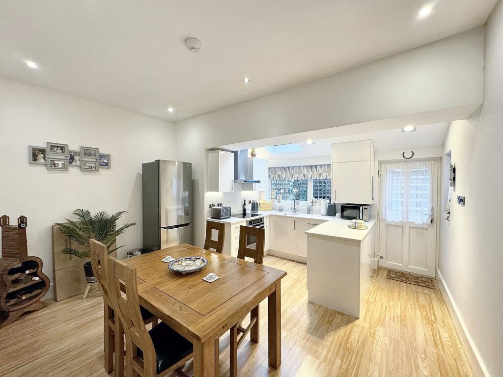 Dining Kitchen