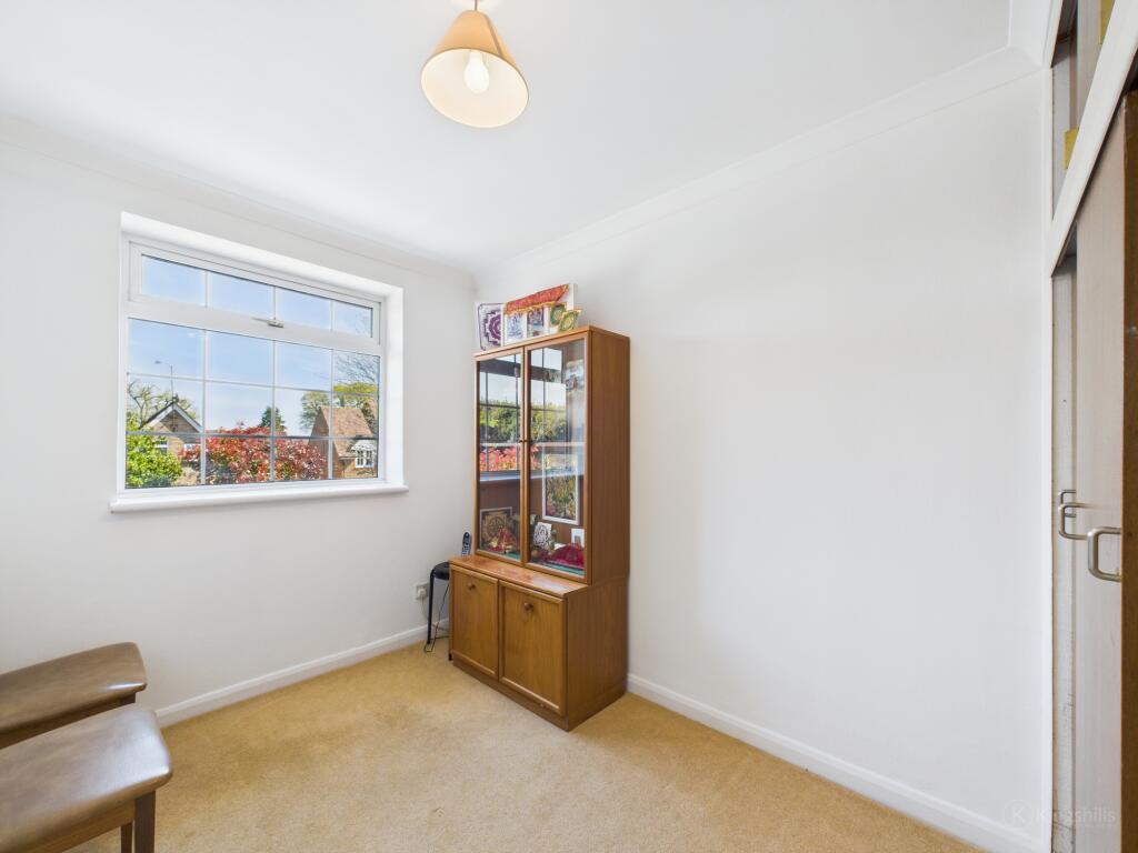 CAM02136G0-PR0375-STILL006