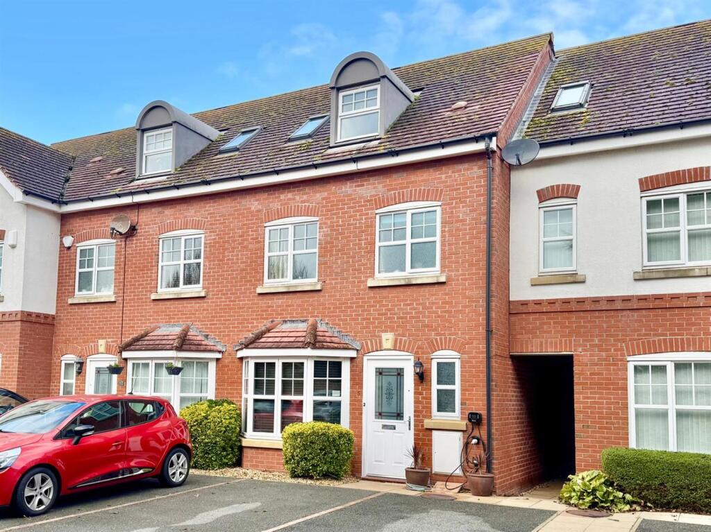 PHOTO-2025-11-25-23-33-25 (1).jpg