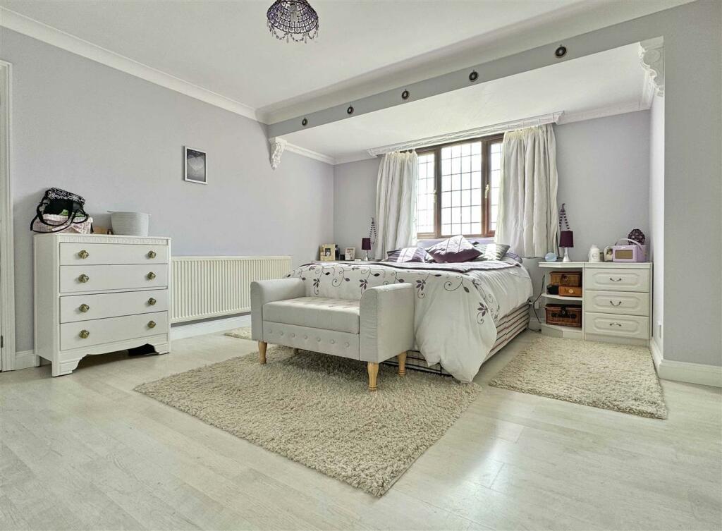 Master Bedroom 2.jpg