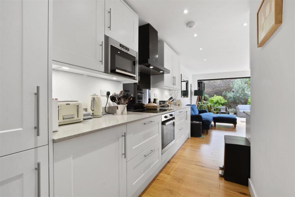 09-4a09GCWT - 55 Pember Road - Kitchen -Original (