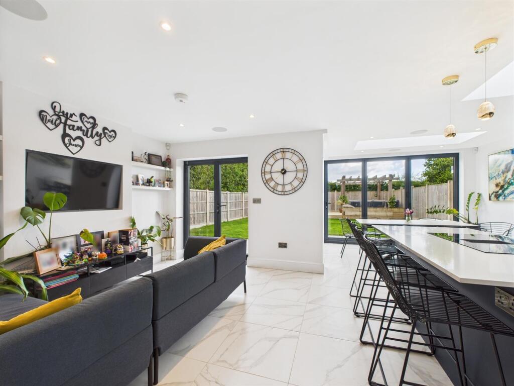 Stunning Living Kitchen/Dining/Snug