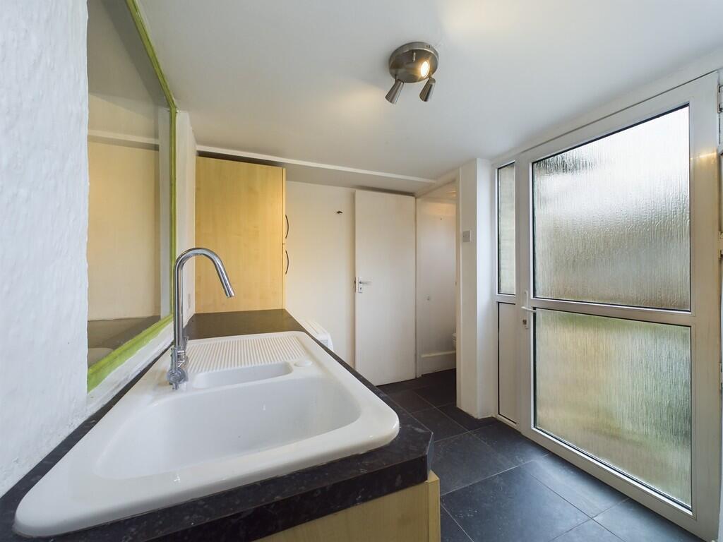 CAM02089G0-PR0387...