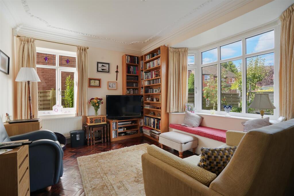 SITTING ROOM