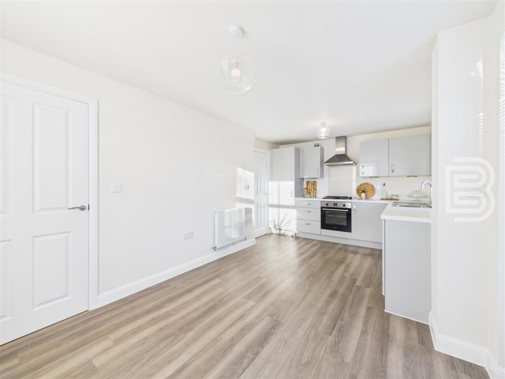 Kitchen Dining Room (3).jpg