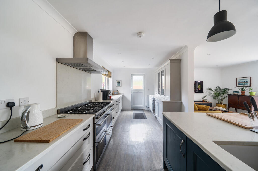 1316143-18-685eed...