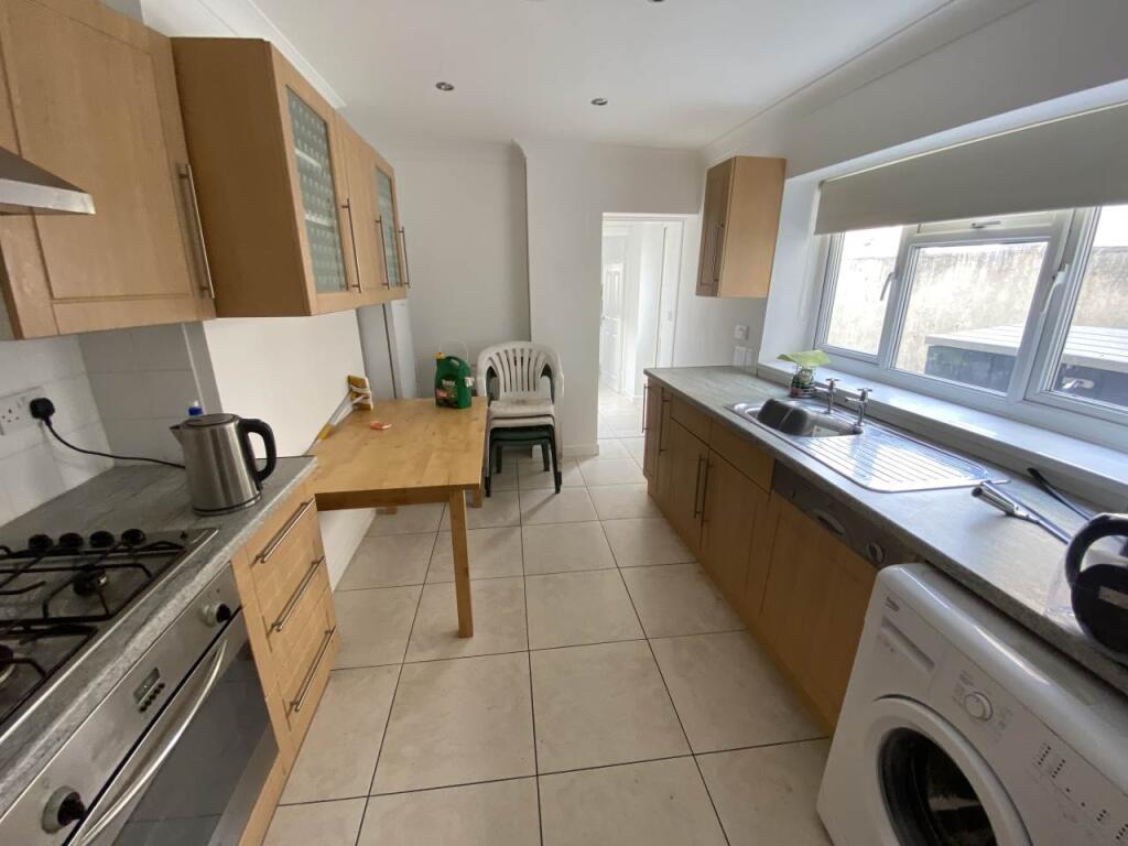 Kitchen 1