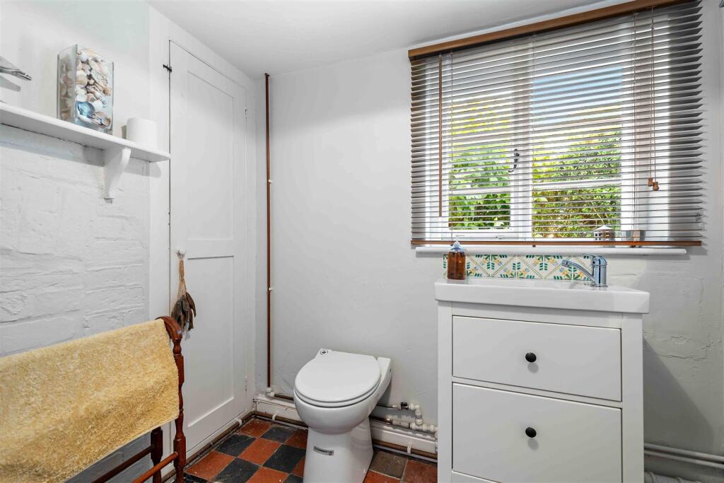 The White House-07.jpg