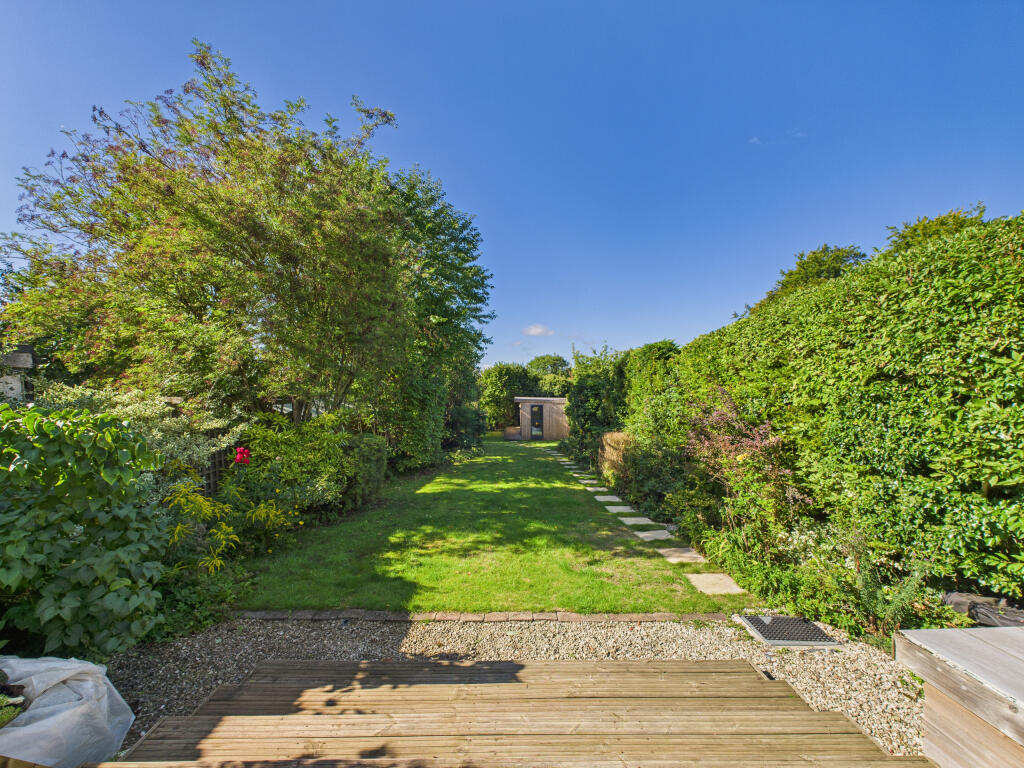 CAM02909G0-PR0478-STILL011