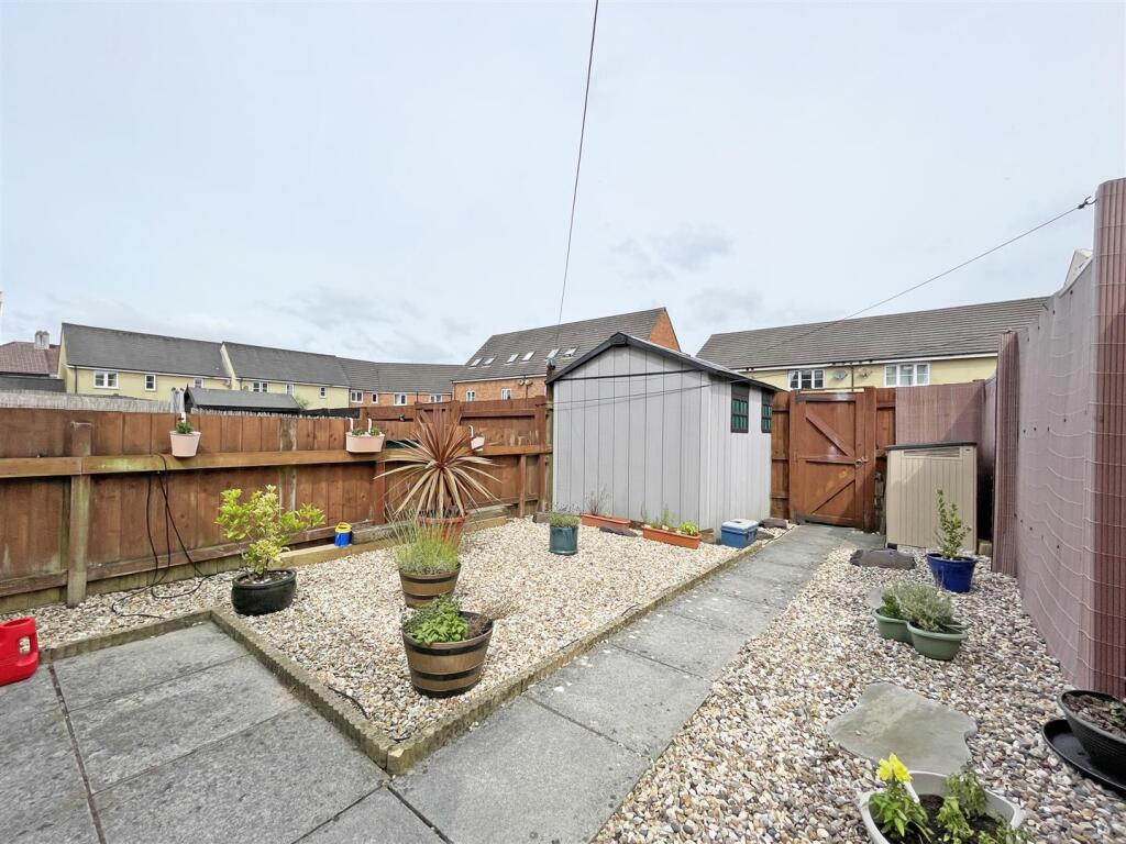 Renassiance Gardens 28 - Garden.jpg