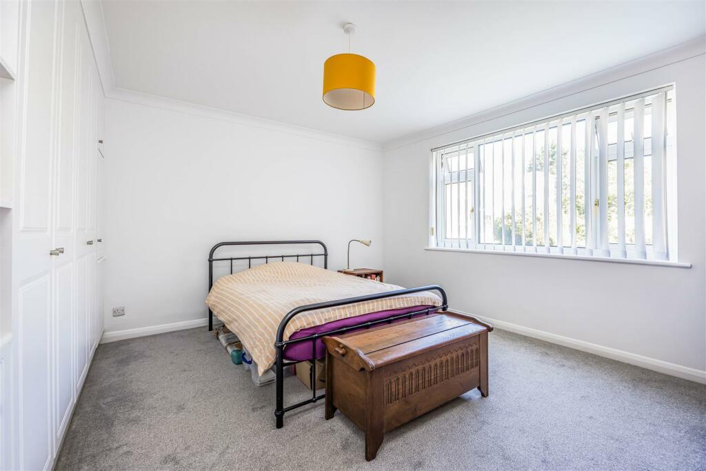 38 Avenue Court, 18-20 The Avenue, Poole-Small-Por