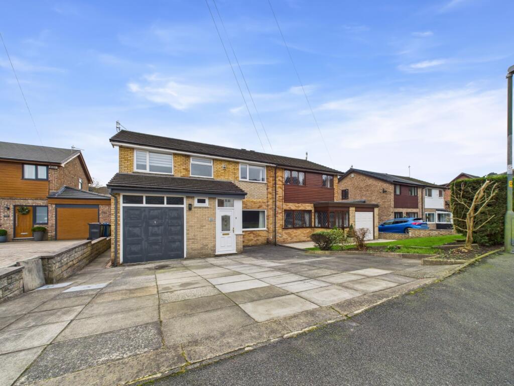 CAM02093G0-PR0068-STILL033