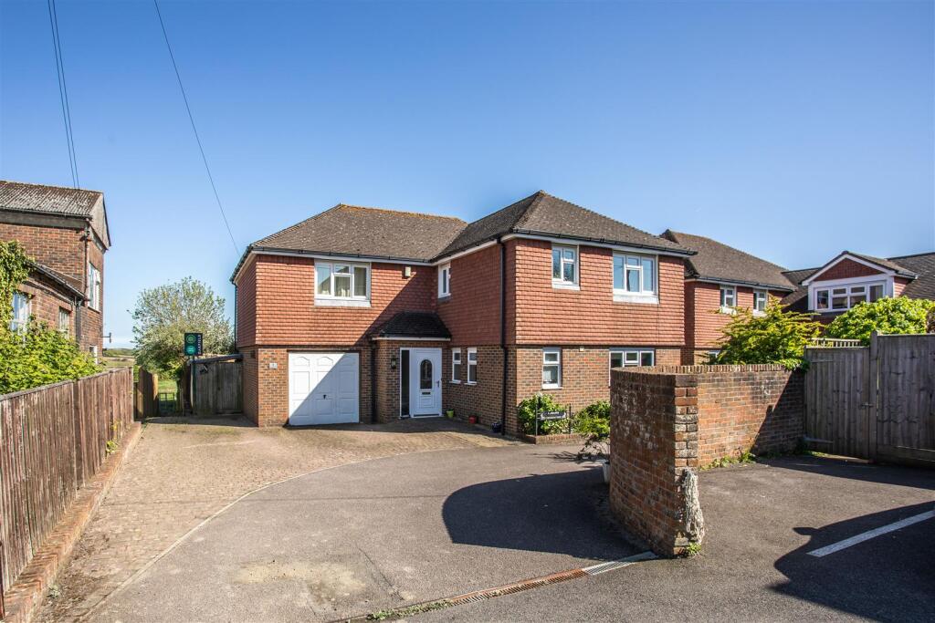 1 Meadow View Ext1.jpg