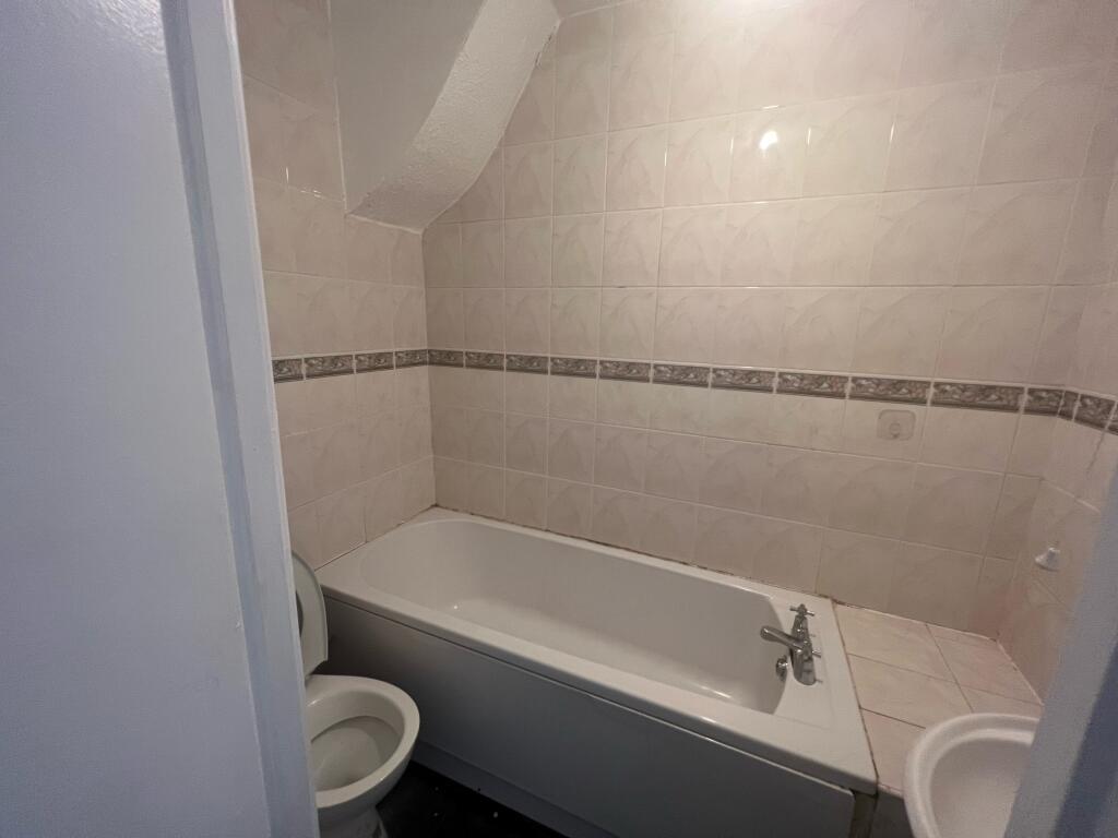 2nd bathroom