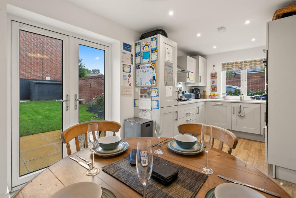 20 Norway Close, Leigh Sinton, Malvern, Worcestershire, WR13 5FE