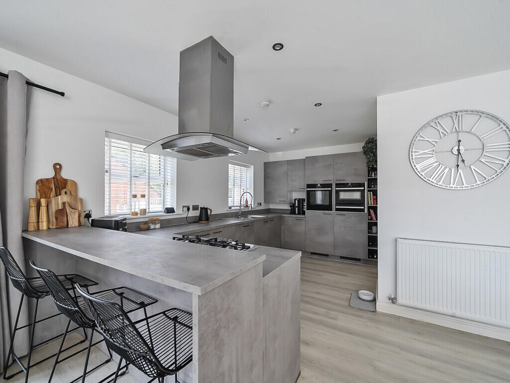 1326940-4-6877d6f...