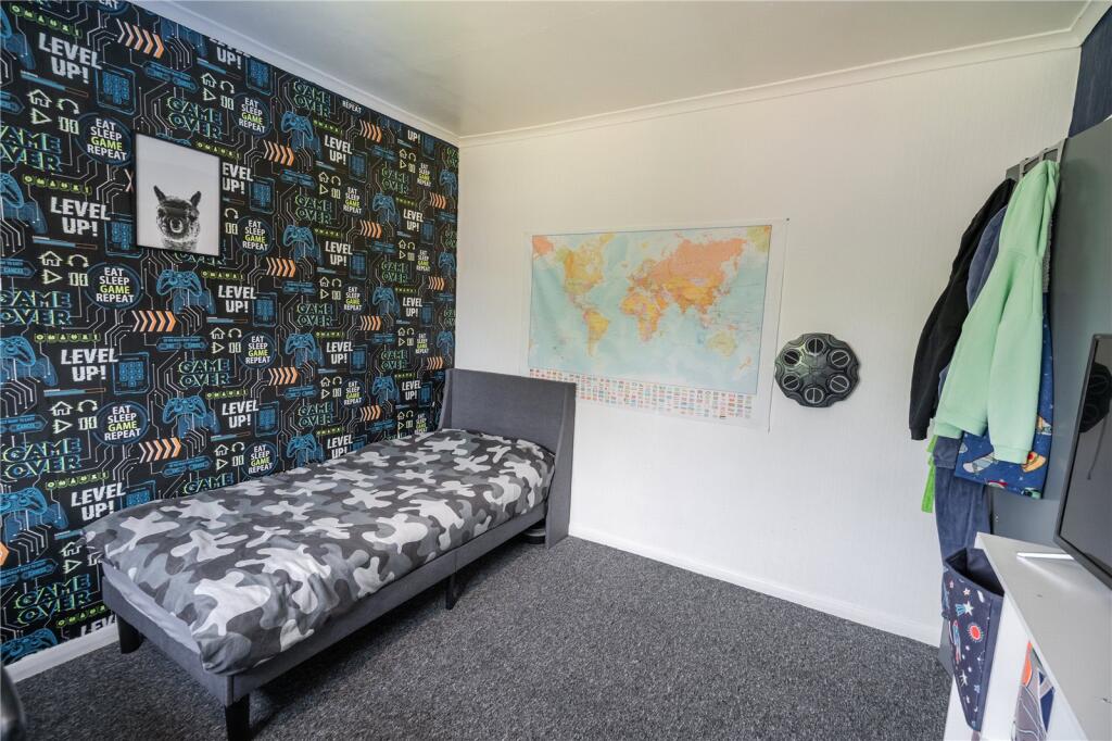 Bedroom 2 (2)