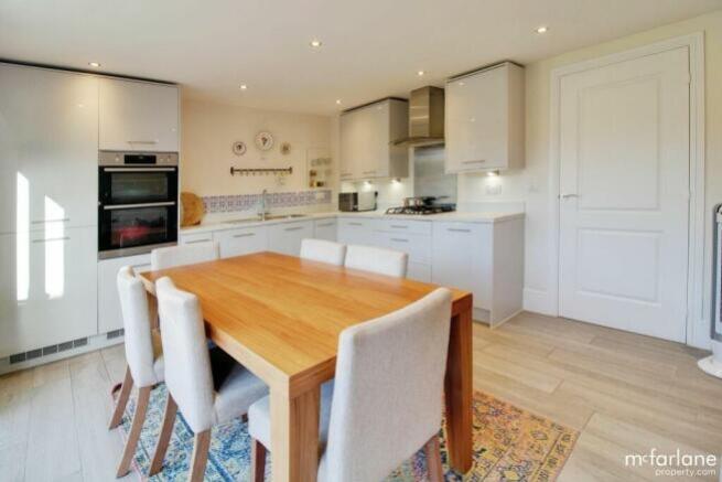 13162_7ad1aeb4-e5cd-486e-9a65-24bb8ae96ad8_IMG_04_