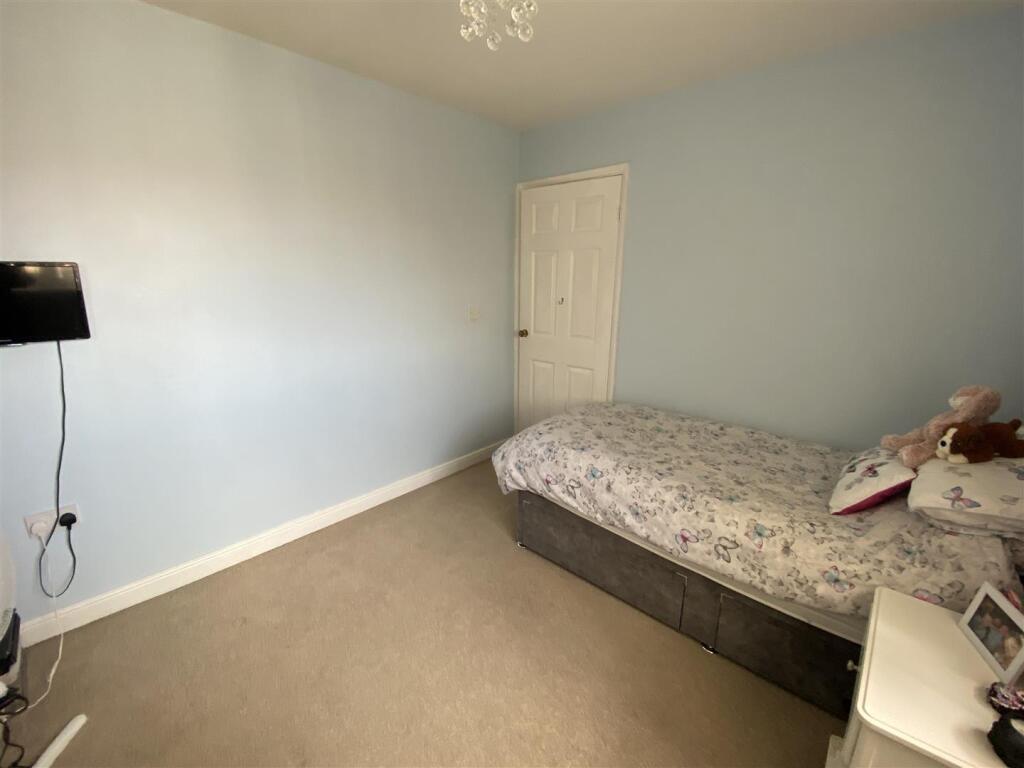 Bedroom no.2 rear double: