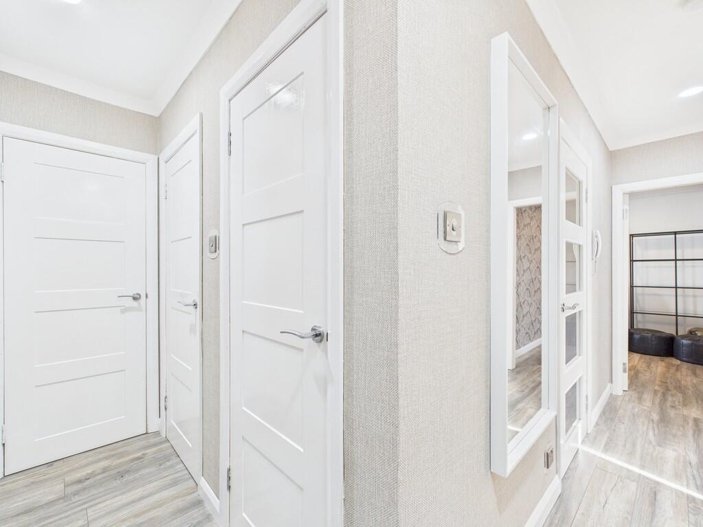 CAM05526G0-PR0058...