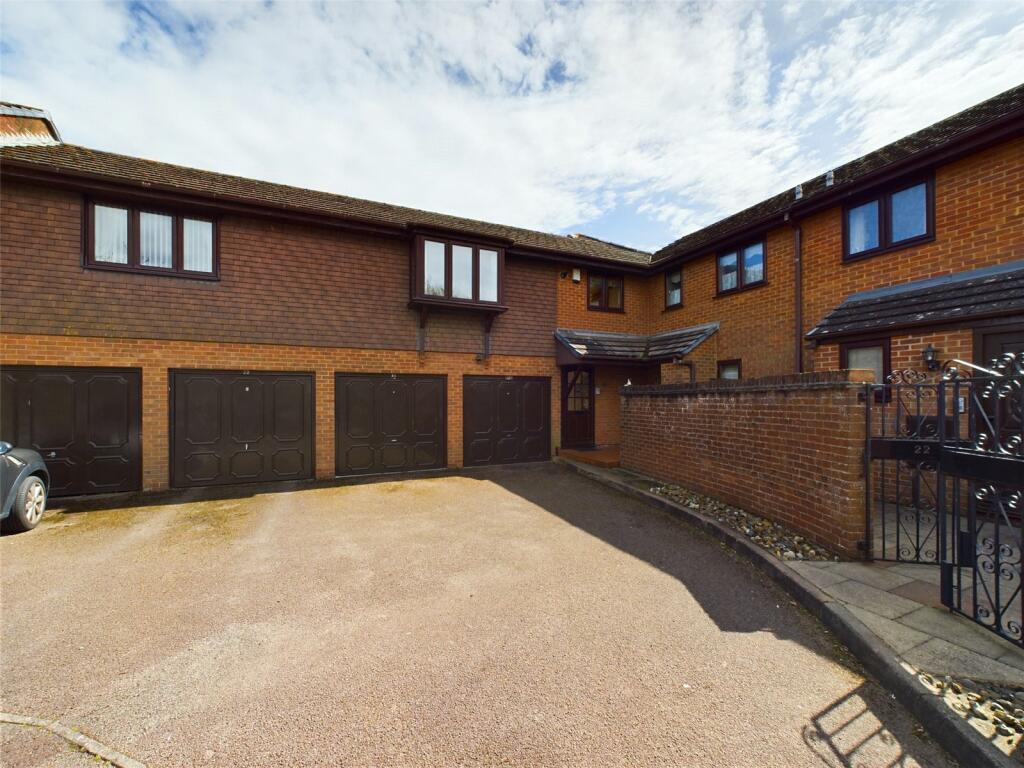 Garage &amp; Parking