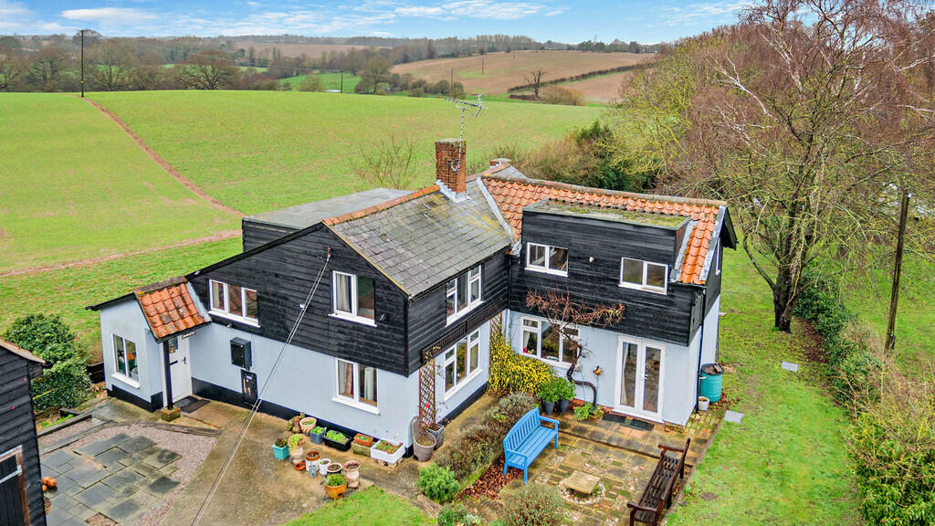 8580310-exterior1...