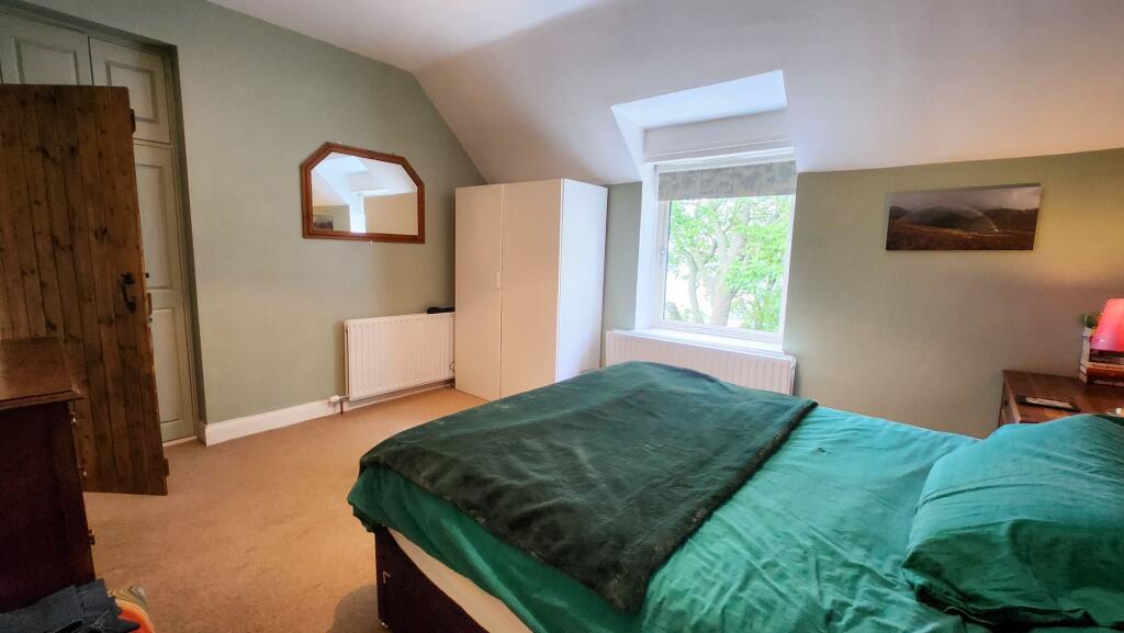 Coach House Cottage - Master Bedroom