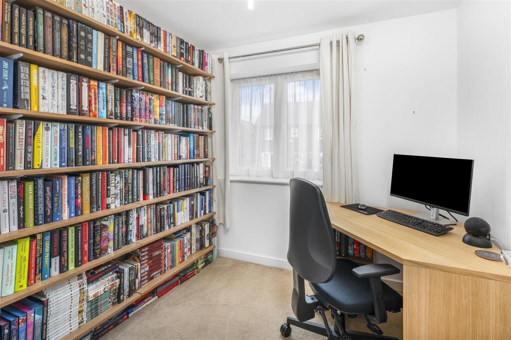 98 Bourton Road, Banbury-23.jpg