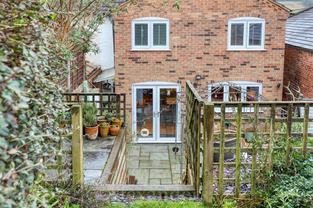 12 Main Street-06.jpg