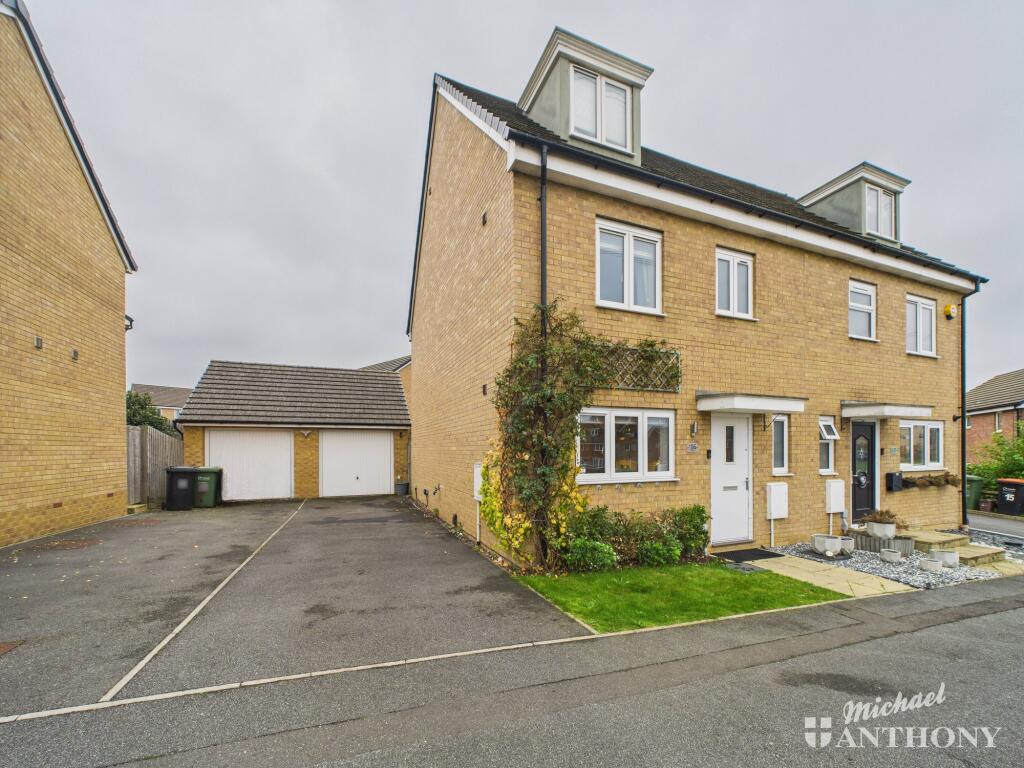 CAM02773G0-PR0368-STILL027