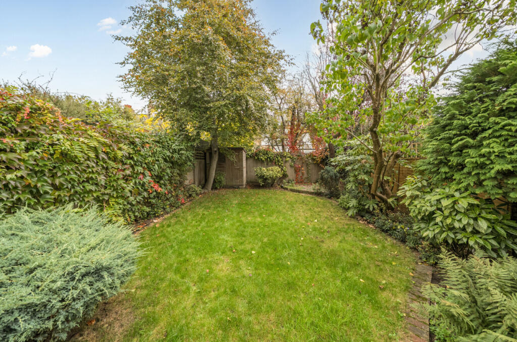 1370709-4-68f1ff2...